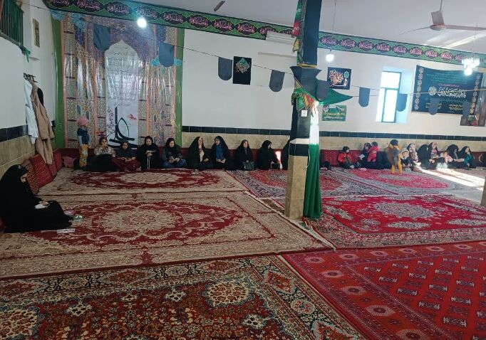 تکریم از مادران شهدا در پایگاه طاهره بسیج خواهران روستای حسین آباد
