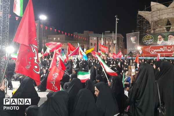 اجتماع باشکوه عظیم مردم غیور شهر قدس در میدان امام خامنه‌ای 
