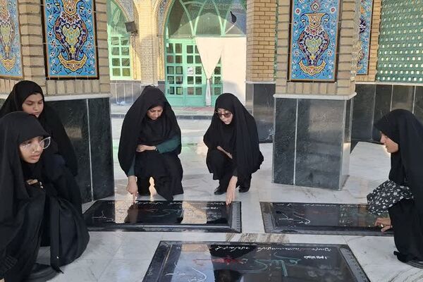بیعت دانش آموزان دبیرستان منتصرین شاهد شهرستان ورامین شهدا 