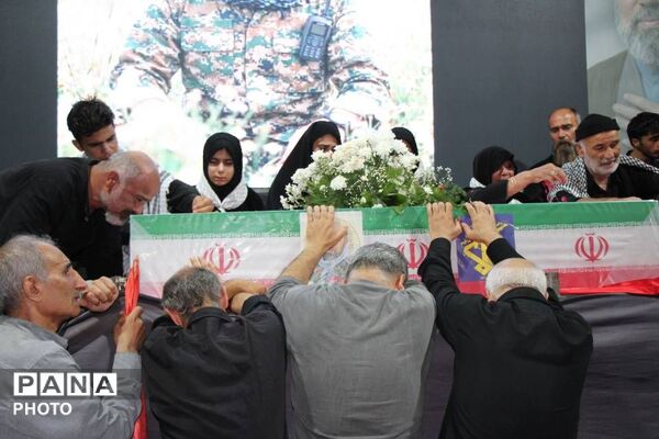 وداع باشکوه مردم سملقان با پیکر مطهر بسیجی مدافع وطن، شهید علی‌اصغر نورانی