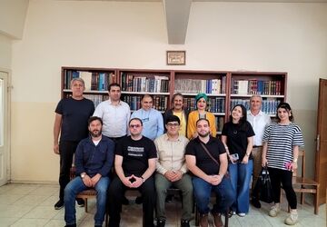 دیدار نویسنده ایرانی با ایران‌شناسان ارمنی در حاشیه جشنواره کتاب ایروان
