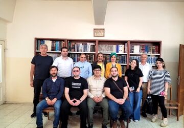 دیدار نویسنده ایرانی با ایران‌شناسان ارمنی در حاشیه جشنواره کتاب ایروان