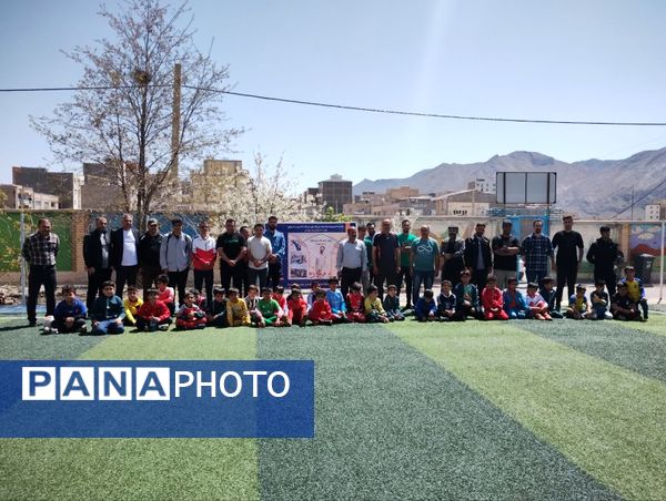 اجرای طرح شهید خرازی ( آزادسازی فضای ورزشی) در دبستان پیامبراعظم ( ص) شهرستان فیروزکوه 