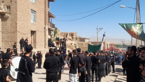 تعزیه خوانی عاشورا در روستای برزنون