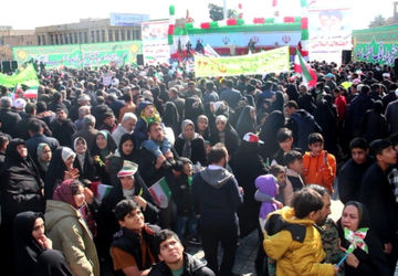 حضور پرشور و افتخارآفرین مردم شهرستان سمنان در راهپیمایی ۲۲ بهمن