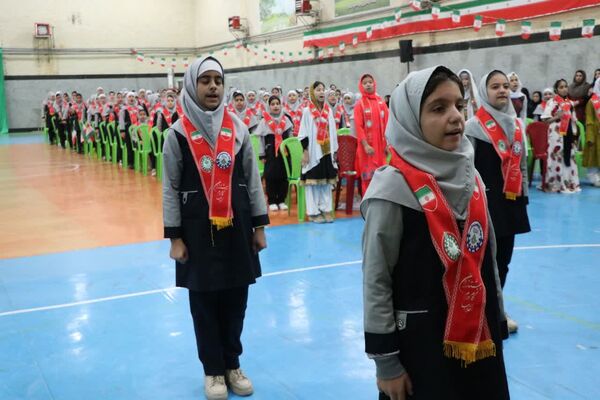  همایش «یاوران انقلاب، پیشتازان مقاومت» در دلیجان همزمان با آغاز دهه فجر