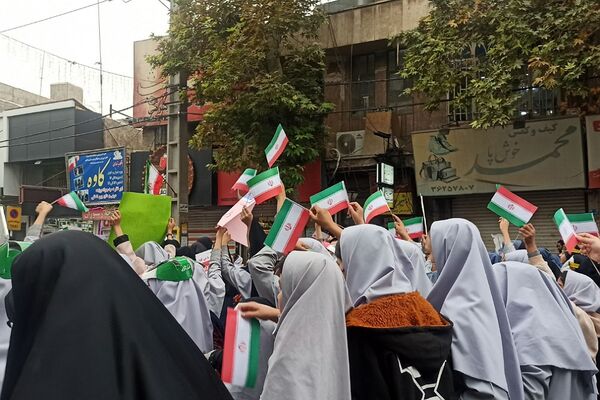  راهپیمایی ۱۳آبان در شهرستان ورامین