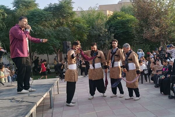 برگزاری جشن بادبادک ها و جشن خیابانی به مناسبت هفته فرهنگی ملارد 