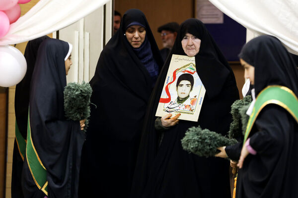 جشن تکلیف دختران در دفتر امام جمعه یزد