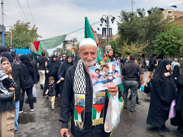 استقبال دلدادگان اباعبدالله الحسین (ع) از پیاده روی جاماندگان اربعین حسینی‌