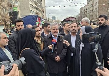 حضور مردم محاسبات دشمنان را باطل و مسئولیت مدیران را سنگین‌تر می‌کند