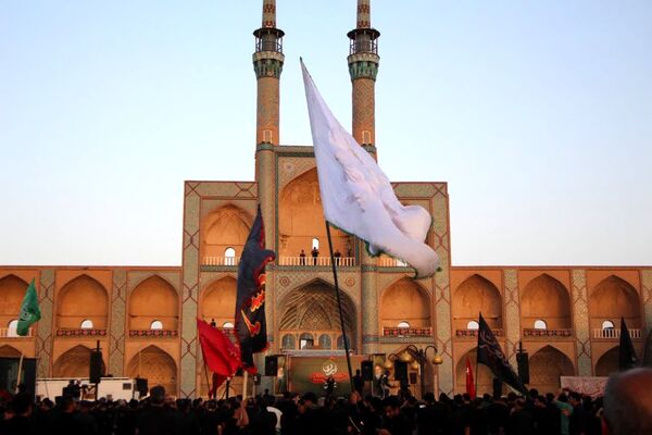 اجتماع بزرگ عاشوراییان در یزد