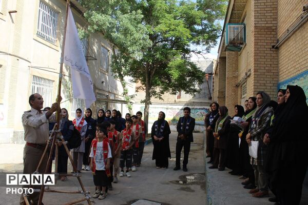 کارگاه آموزشی مدرسان پیشتاز و گردهمایی خبرنگاران پانا شهرستان فاروج با مسئولان سازمان دانش‌آموزی خراسان شمالی 