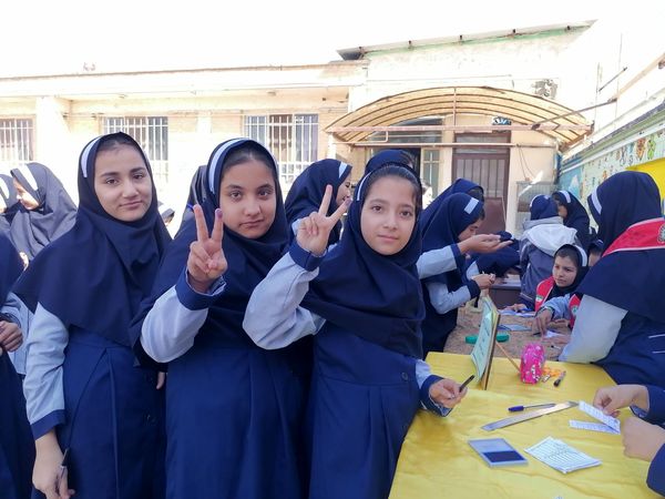 مراسم انتخابات شورای دانش آموزی در دبیرستان ناهید نخودی 