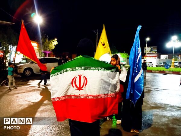 دانش‌آموزان شهرستان مانه در راهپیمایی‌های شبانه در جنگ رمضان 