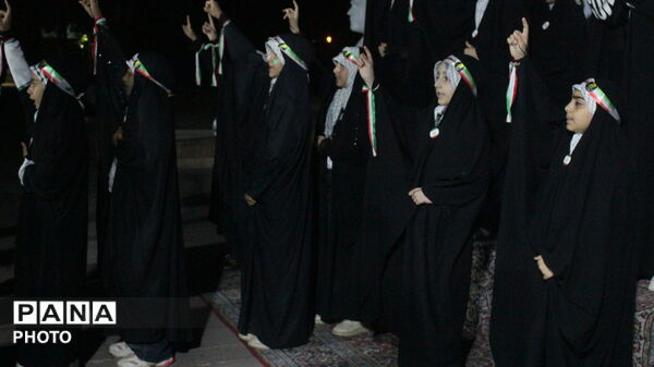 حضور نوجوانان در شب بارانی کرمان