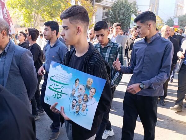 برگزاری راهپیمایی ۱۳ آبان در شهرستان اسلام آباد غرب