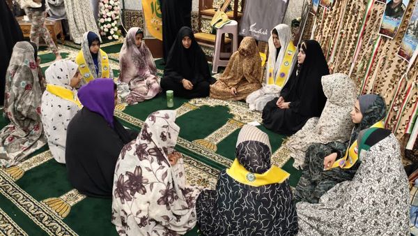 حلقه‌های معرفتی اعتکاف دانش آموزان دختر؛ گفت‌وگوهایی از دل به دل