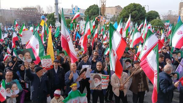 جلوه هایی از راهپیمایی جشن پیروزی انقلاب در شهر قم
