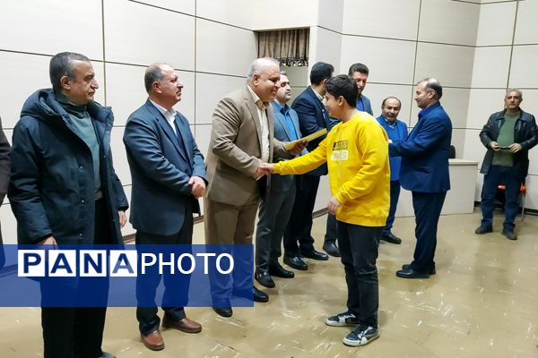 مراسم اختتامیه یادواره شهدا با حضور مدارس شاهد ناحیه یک سنندج