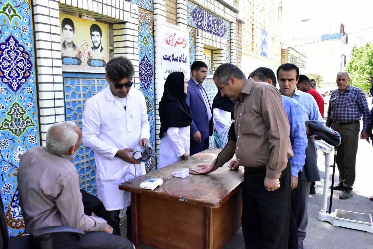 ایستگاه سلامت در مصلی نماز جمعه یاسوج برپا شد