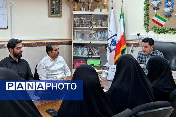 جلسه هم‌اندیشی بسیج و معاونت پرورشی شهرستان قدس جهت هماهنگی تابستانی پربار 