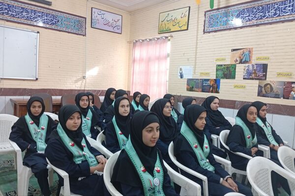 مراسم افتتاحیه کانون یاریگران زندگی در دبیرستان نرجس یک