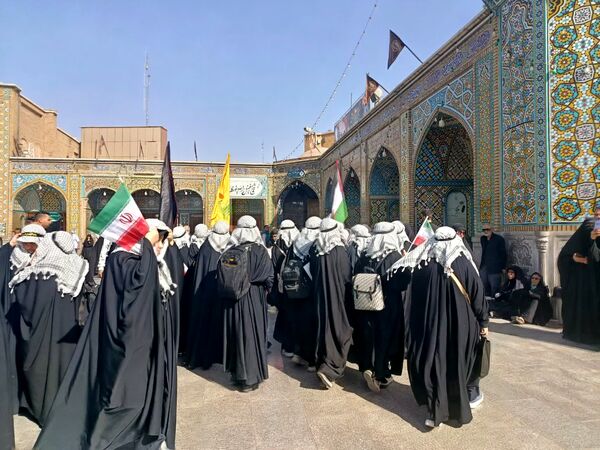 جلوه هایی از حضور مردم قم در راهپیمایی یوم الله 13 آبان