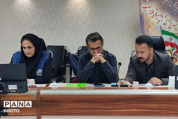 نشست خبری مدیرکل آموزش پرورش خراسان شمالی به مناسبت هفته معلم 