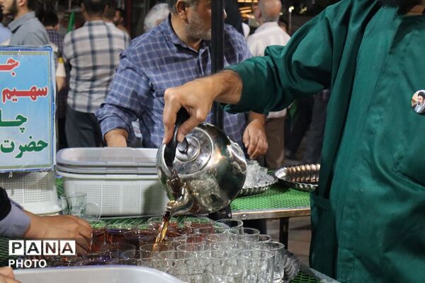  خدمت رسانی چایخانه حضرت زهرا 