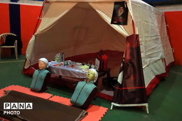 بیعت کودکان و نوجوانان ورزشکار شهرستان جعفرآباد با رهبر انقلاب 
