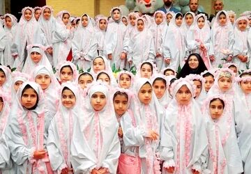 جشن تکلیف دانش‌آموزان پایه سوم مدرسه شهدا