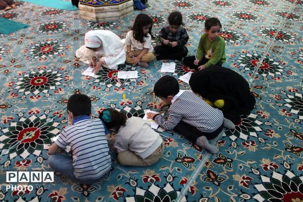 محفل جزء خوانی قرآن در امامزاده سید جعفر محمد یزد