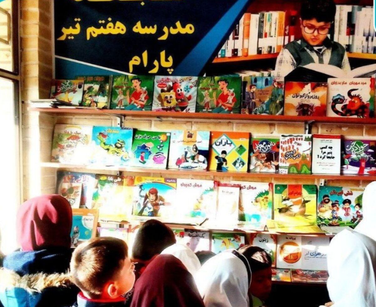 کتابخانه‌ ای که با همت مجموعه پرورشی و فرهنگی روستا جان گرفت