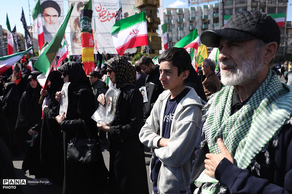 چهلمین روز شهادت رهبر شهید انقلاب اسلامی - تهران