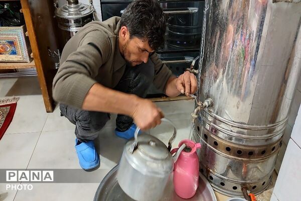 سفره های ساده افطاری در شهر بار نیشابور