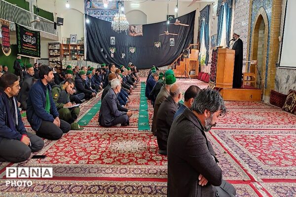 اقامه نماز جمعه در آخرین هفته  ماه مبارک رمضان در شهر بار نیشابور