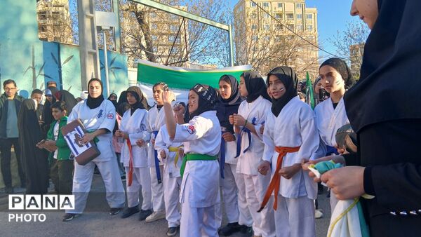 جشن فرشتگان زمینی و شکوفه‌های امید