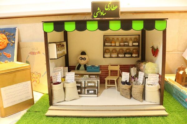 گام بلند فیروزکوه در مسیر علم؛ نمایشگاه جابربن‌حیان در پژوهش‌سرای شهدای هسته‌ای