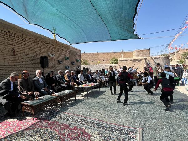 جشنواره گردشگری غذاهای بومی‌ _ محلی 