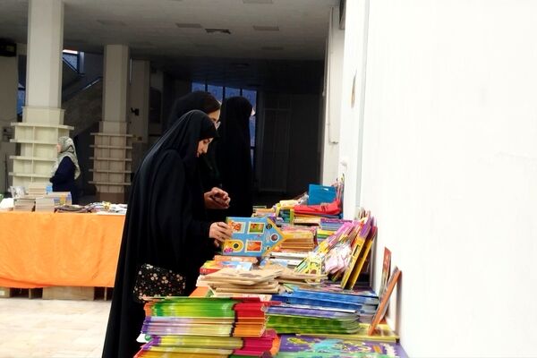 آغوش باز فرهنگسرای سیمرغ برای کتاب‌خوانان