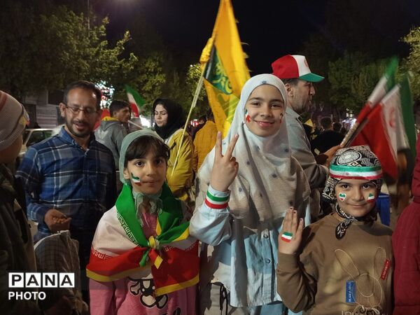 حضور پرشور کودکان و نوجوانان در قلب نیشابور 