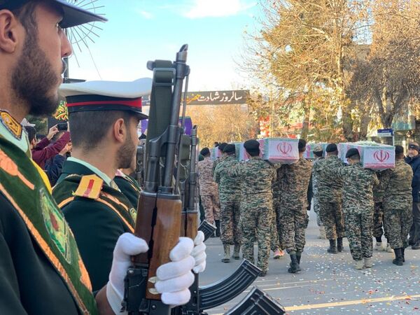 استقبال پرشور مردم شهر آشخانه از شهدای گمنام