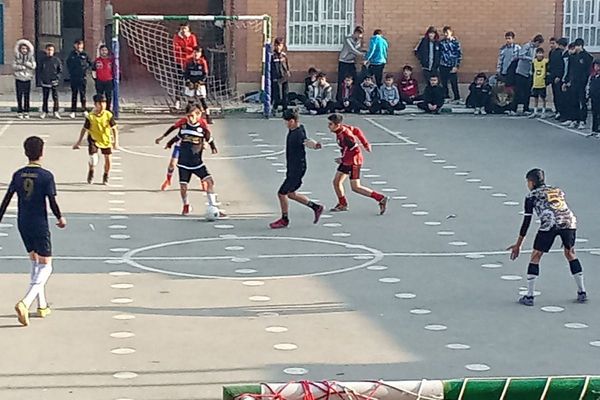  فینال المپیاد ورزشی درون مدرسه‌ای در دبیرستان بشارت بهارستان‌دو 