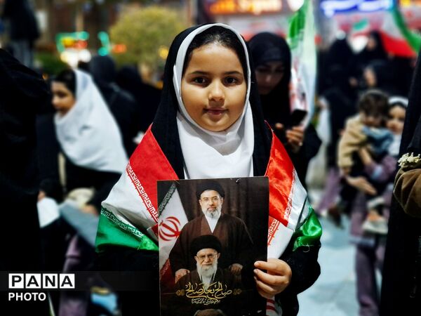 فریاد وطن‌خواهی دانش‌آموزان در گلوگاه