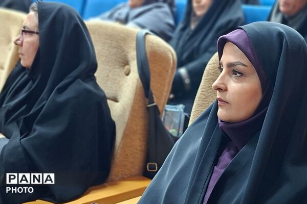 نشست عمومی شورای معاونین با مدیران دوره ابتدایی شهرستان قرچک
