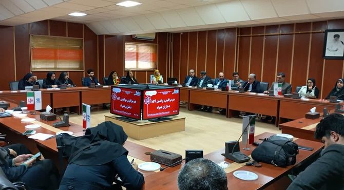 جلسه «هم مراقبتی، والدین آگاه، دختران همراه»