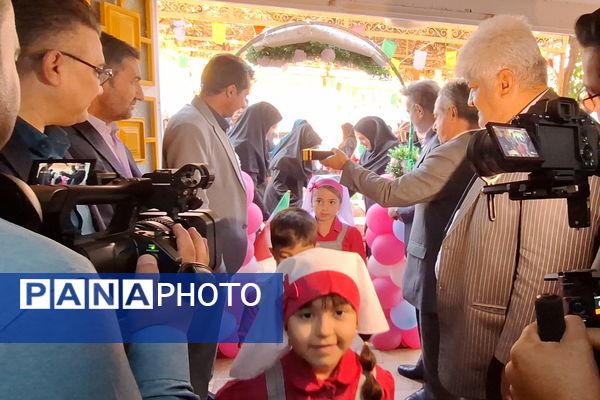 رویداد بزرگ استانی جشن غنچه‌ها در شیراز  