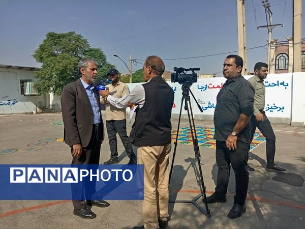 آیین کلنگ‌زنی مدرسه زنده‌یاد حاج محمد آجیلی در کاشان