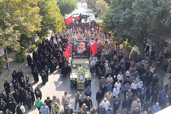 وداع باشکوه مردم با پیکر شهید «علی‌اصغر نورانی»